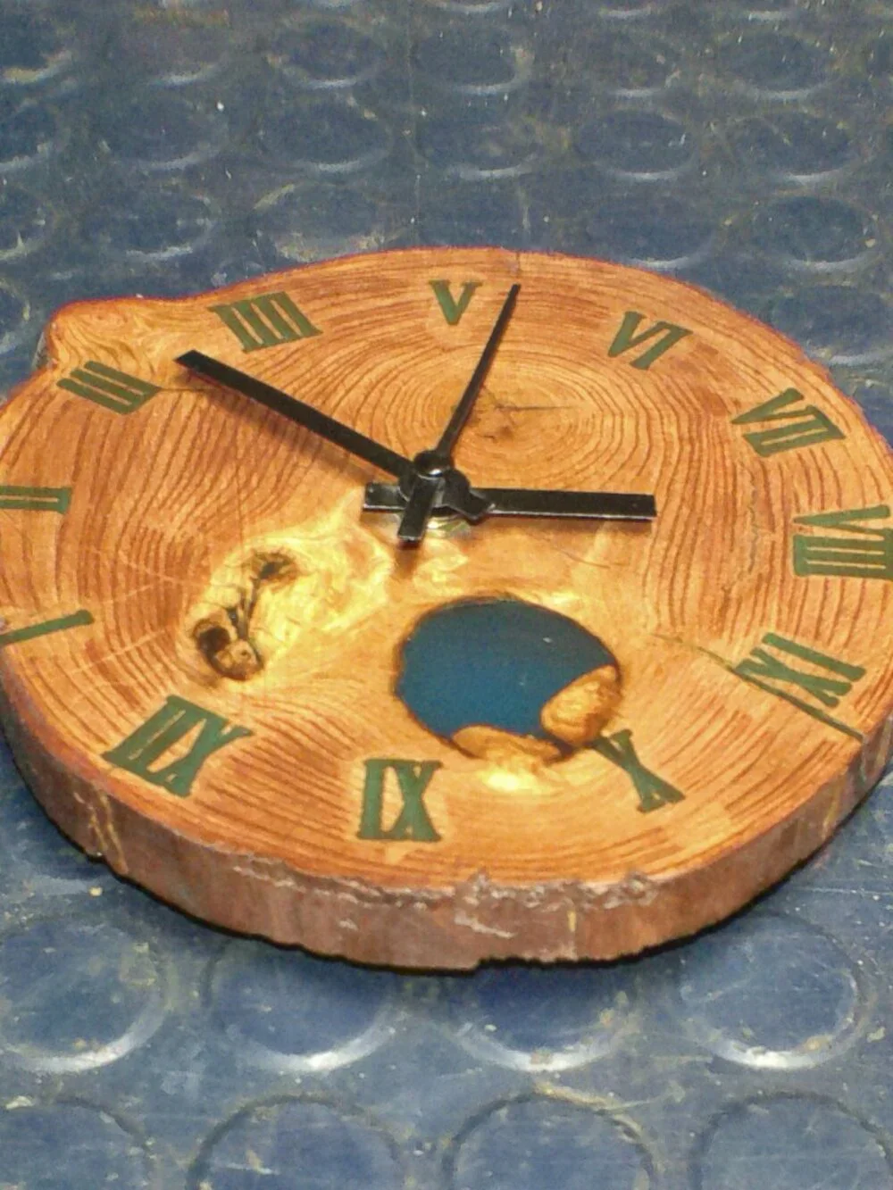 Carved 3D Wood Slab epoxy Craft Art Engraved wall clock hanging 7''x7''x 3/4''